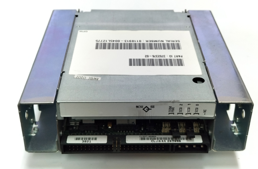 Sun 370-2377 内蔵型DDS3ドライブ HP C1537A ベゼルなし