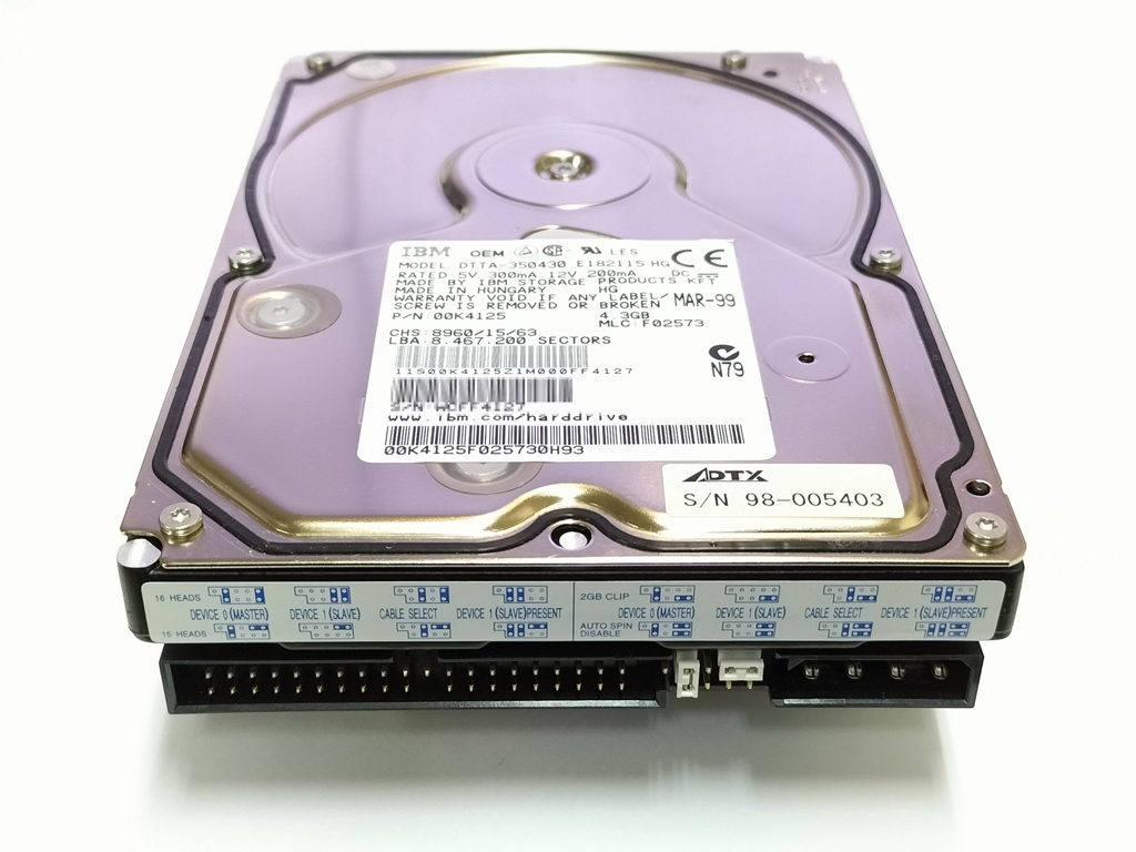 IBM DTTA-350430 4.3GB E-IDE 5400rpm 未使用!