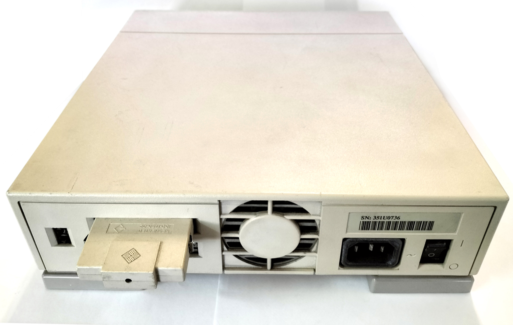 Sun Model 411 外付けHDD 2.1GB SCSI 50pin